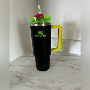 Black Neon Stanley (30oz)